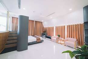 Quy Tai Premium Hotel