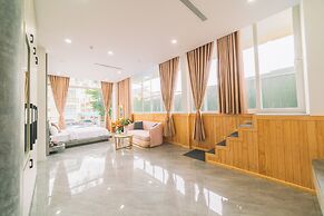 Quy Tai Premium Hotel