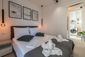 Apartments Mare B with pool