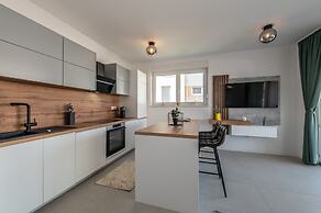 Apartments Mare B with pool