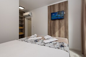 Apartments Mare B with pool