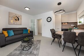 Apartments Mare B with pool