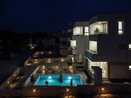 Apartments Mare B with pool