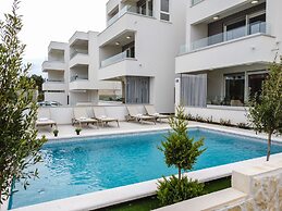 Apartments Mare B with pool