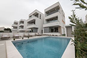 Apartments Mare B with pool