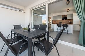 Apartments Mare B with pool