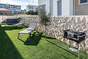 Apartments Mare B with pool