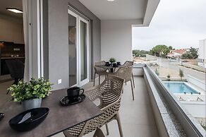 Apartments Mare B with pool