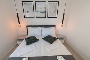 Apartments Mare B with pool