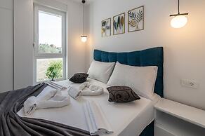 Apartments Mare B with pool