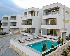 Apartments Mare B with pool