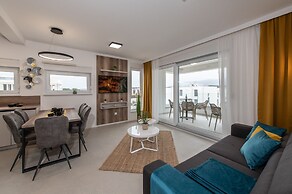 Apartments Mare B with pool