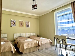 Dandelion Hotel Gudauri