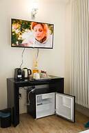 BQ HOUSE COLOSSEUM Luxury Rooms