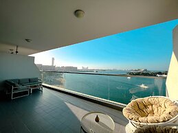 SuperHost - Peaceful 1BR Apt With Balcony in Front of the Sea