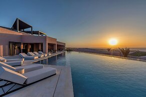 Domes Novos Santorini, Autograph Collection