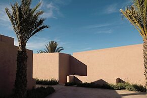 Domes Novos Santorini, Autograph Collection