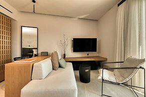 Domes Novos Santorini, Autograph Collection