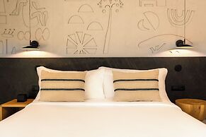 Domes Novos Santorini, Autograph Collection