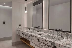 Domes Novos Santorini, Autograph Collection