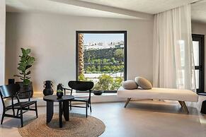 Domes Novos Santorini, Autograph Collection