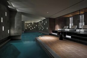 Domes Novos Santorini, Autograph Collection