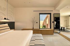 Domes Novos Santorini, Autograph Collection