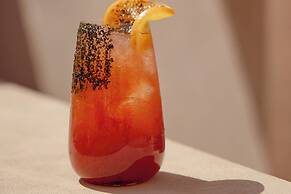 Domes Novos Santorini, Autograph Collection