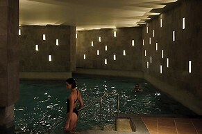 Domes Novos Santorini, Autograph Collection