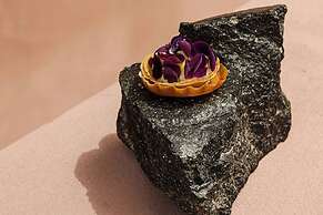 Domes Novos Santorini, Autograph Collection