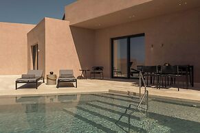 Domes Novos Santorini, Autograph Collection