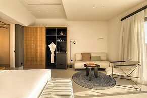 Domes Novos Santorini, Autograph Collection