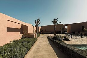 Domes Novos Santorini, Autograph Collection