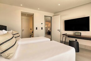 Domes Novos Santorini, Autograph Collection