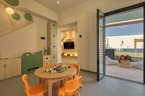 Domes Novos Santorini, Autograph Collection