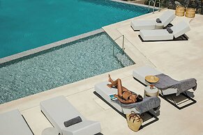 Domes Novos Santorini, Autograph Collection