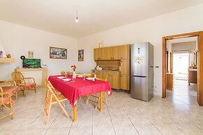 Villetta Del Capitano near the sea