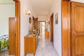 Villetta Del Capitano near the sea