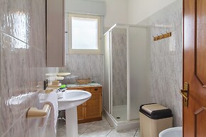 Villetta Del Capitano near the sea