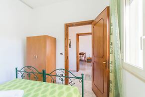 Villetta Del Capitano near the sea