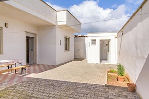 Villetta Del Capitano near the sea