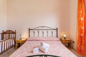 Villetta Del Capitano near the sea