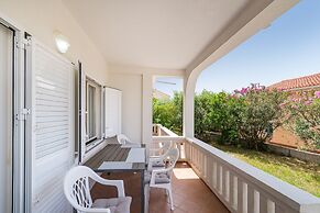 Cozy Apartment Marija With Garden