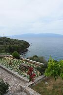 Goddesses Villa 1 in Nies