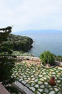 Goddesses Villa 1 in Nies