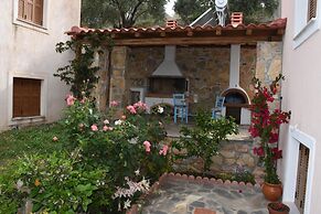 Goddesses Villa 1 in Nies