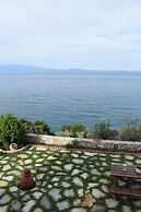 Goddesses Villa 1 in Nies