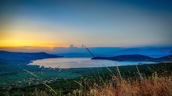 Goddesses Villa 1 in Nies