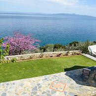 Goddesses Villa 2 in Nies