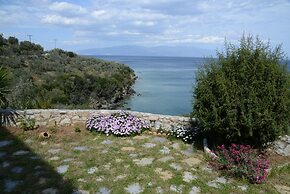 Goddesses Villa 2 in Nies